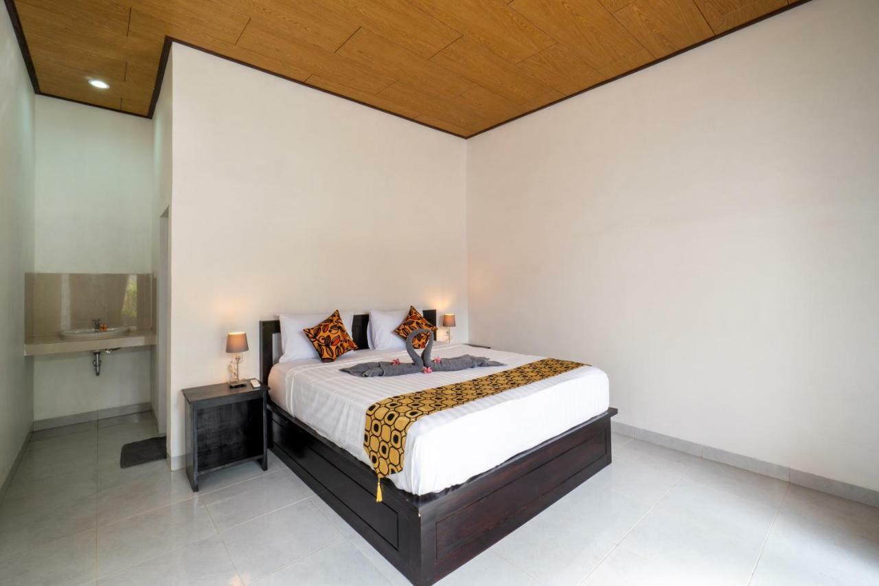 Anugrah Sari Homestay By Wizzela Nusa Lembongan  Exterior photo